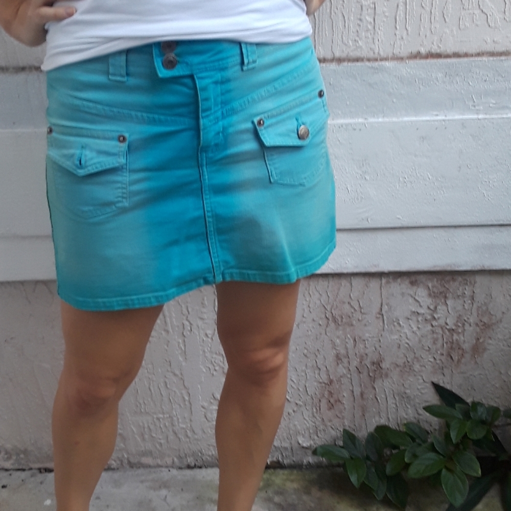 No Boundaries mini skirt